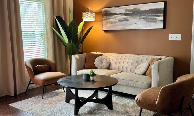 Charlotte Casa | Modern 3BR Getaway Near UNCC, IKEA & PNC Arena