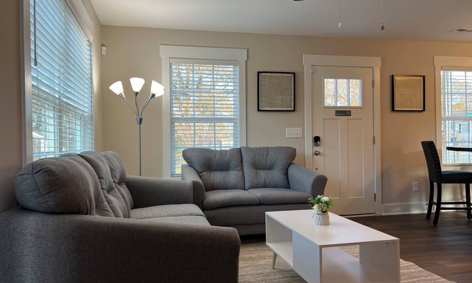 Gastonia Casa | Modern 3BR New Build - King Bed + Roku TVs