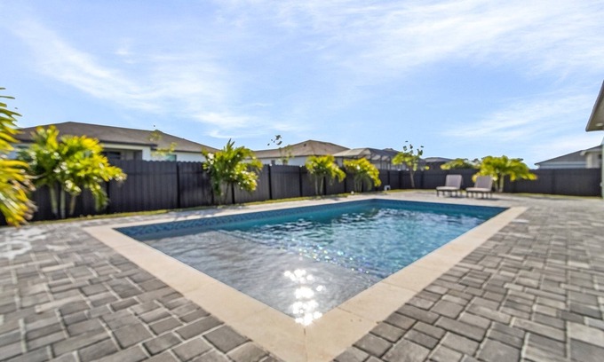 Burnt Store Casa | Modern 4-bed home with private heated pool, outdoor bar and grill in Cape Coral!