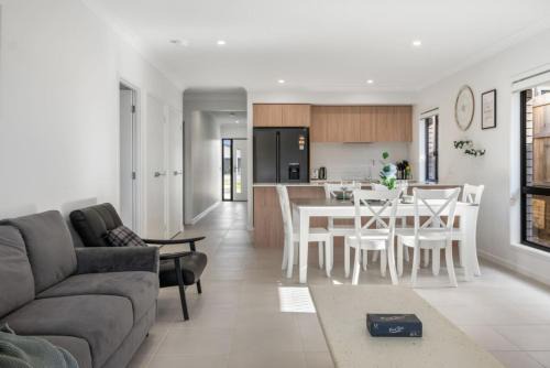 Ripley Casa | Modern 4BR Family Home in Quiet Ripley Location