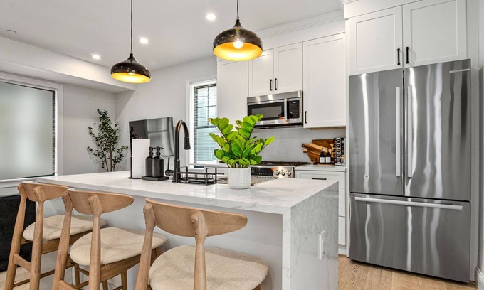 Columbus Park - Andrew Square Casa | Modern 5BD3B in Boston Steps to Convention Center