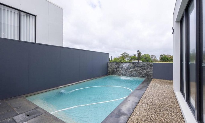 Rochedale Casa | Modern 5BR with Pool Scenic Views and Private Cinema