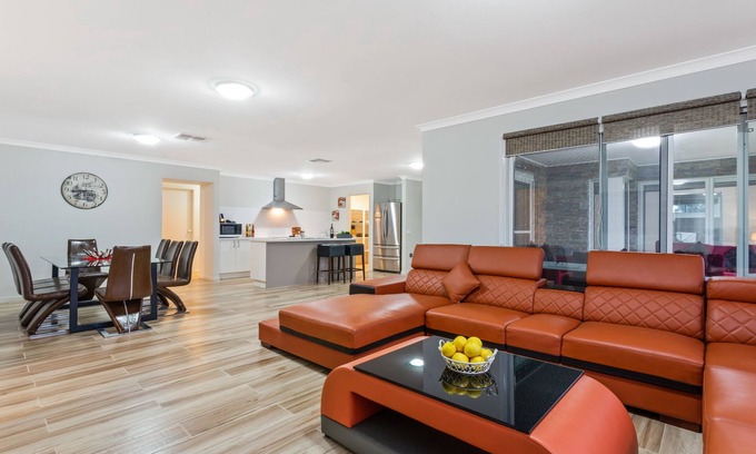 Bulla Casa | Bulla Lodge by Melb Airport - Spring Special "4 noches por el precio de 3" **
