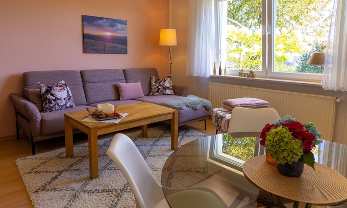 Langewiese Apartamento | Apartamento moderno de 61 m2 con sauna y terraza, a ras del suelo.