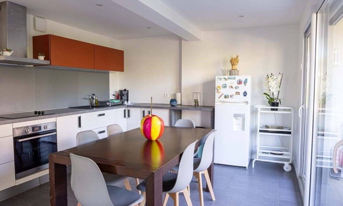 Douvaine Apartamento | Modern 90m2 Apt, great location, near lake , Geneva , ski & summer resorts