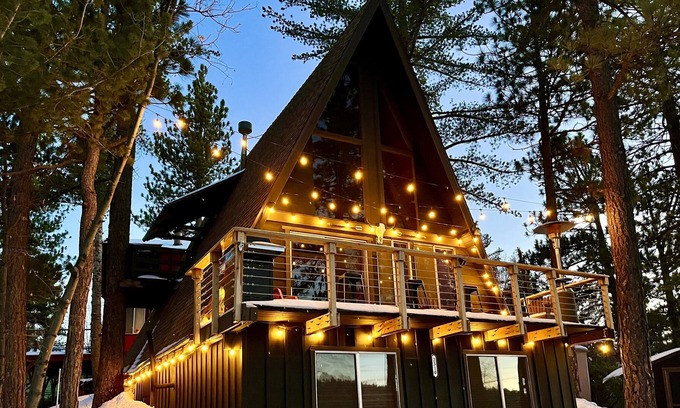 Arrowbear Lake Cabina | Modern A-Frame Cabin w/ 180 Degree Views!!!