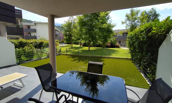Riva del Garda Apartamento | Apartamento moderno y luminoso cerca del lago, WiFi, aire acondicionado, jardín, garaje
