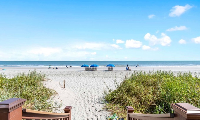 North Litchfield Beach Apartamento | Modern and Contemporary Oceanfront Retreat | 2BR Suite