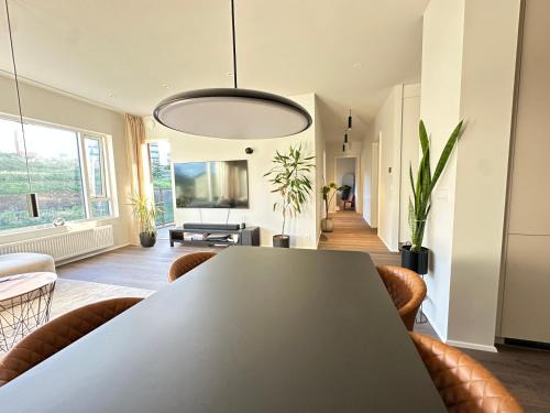 Garðabær Apartamento | Modern and Cozy apartment in the city next to Heiðmörk, nature reserve - Birta Rentals