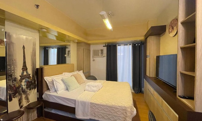 Barangay 670 Apartamento | Modern and Cozy Condo in 8Adriatico near PGH, SLMEC and US Embassy