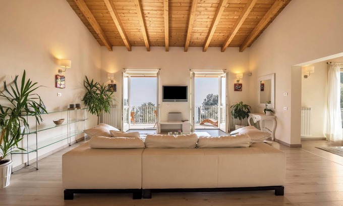 Toscolano Maderno Apartamento | Moderna y elegante con vistas al lago - Apartamento Villa degli Ulivi