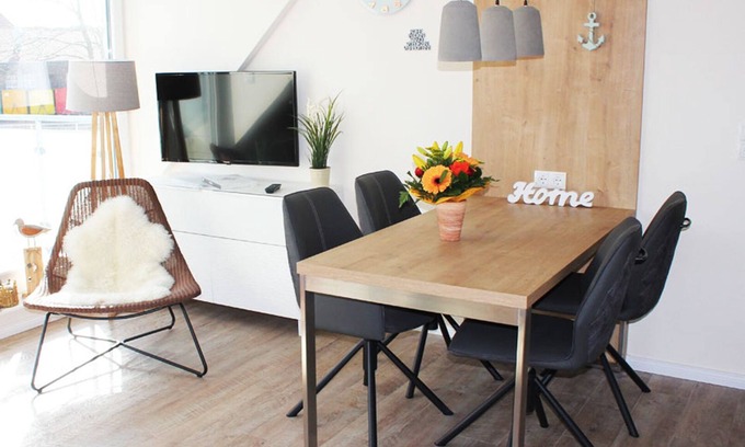 Langeoog Apartamento | Apartamento moderno y bien amueblado en Langeoog con 2 balcones.