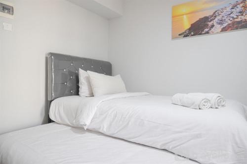 Kebagusan Apartamento | Modern and Restful Studio at Kebagusan City Apartment By Travelio