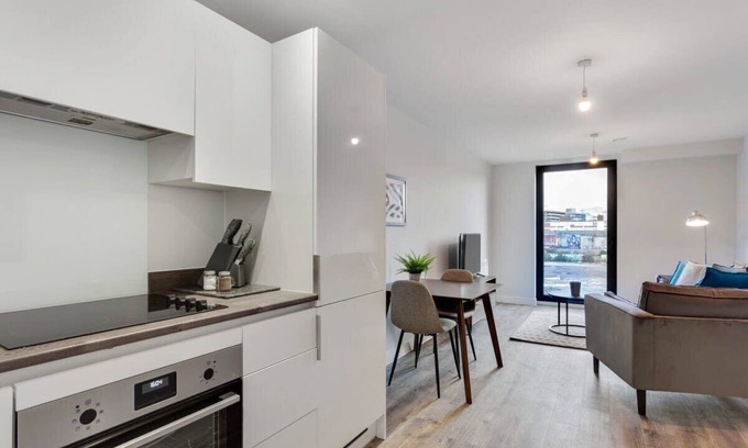 Bordesley Apartamento | Modern and Roomy 1 Bed Flat in Central Birmingham