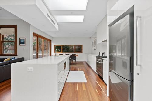 Annandale Casa | Modern Annandale Home