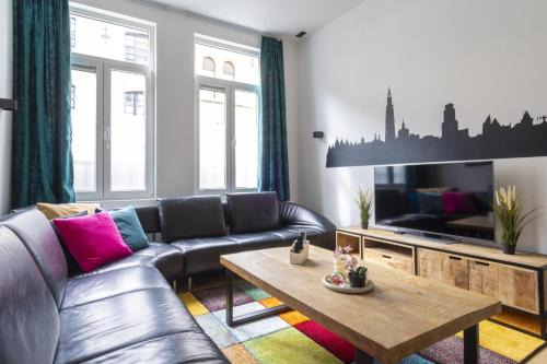 Amandus - Atheneum Apartamento | Modern Antwerp Getaway App - Heart d Anvers