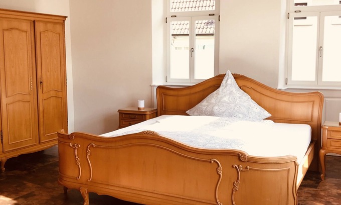 Rhodt unter Rietburg Apartamento | Modern apartment in a renovated 18th century historic landmark