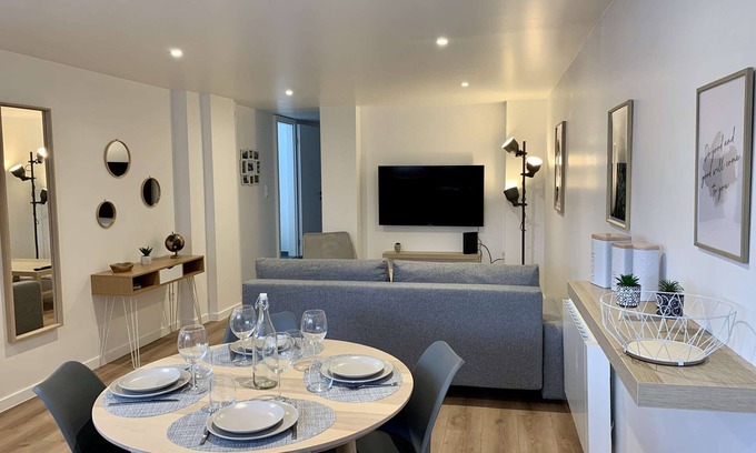 Dinsheim Apartamento | Modern apartment with free parking