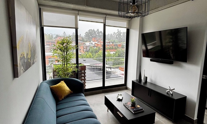 Zona 16 Apartamento | Modern Apartment with A/C - Steps from Ciudad Cayala & US Embassy