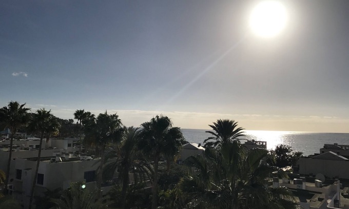 Playa del Aguila Apartamento | Moderno apartamento con vistas al mar "4 pax"