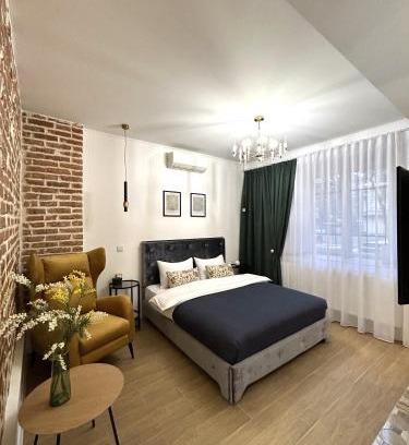 Lviv City Center Apartamento | Modern Apartment, 100m to Opera