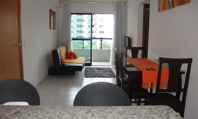 Recife Apartamento | Apartamento moderno, bellamente decorado y amueblado, con piscina y wifi.