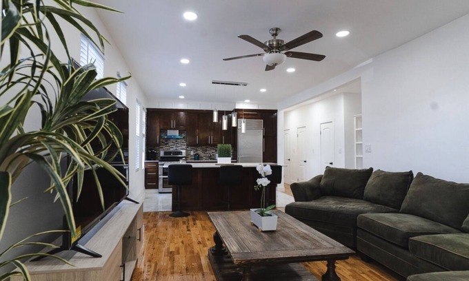 Queens Casa | Modern apartment close to major sporting events (Citi Field, US Open)