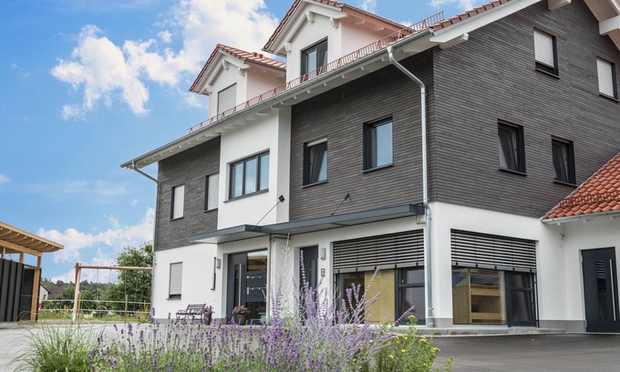 Eriskirch Apartamento | Moderno apartamento "Ferienwohnung 1" cerca del lago de Constanza con Wi-Fi
