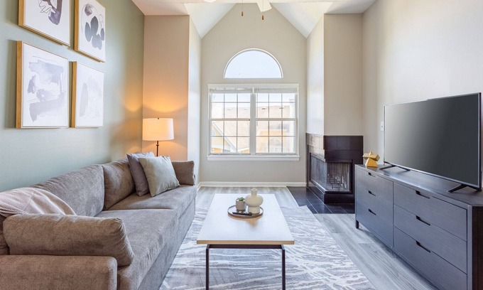 Wayne Apartamento | Modern Apartment in Prime Location (ID1193X713)