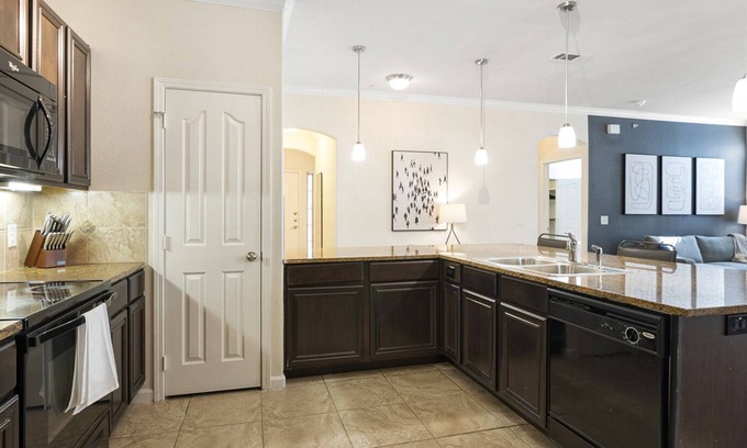 Pflugerville Apartamento | Modern Apartment in Prime Location (ID9484X05)