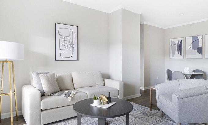 Northwest Raleigh Apartamento | Modern Apartment in Prime Location (ID1206X025)