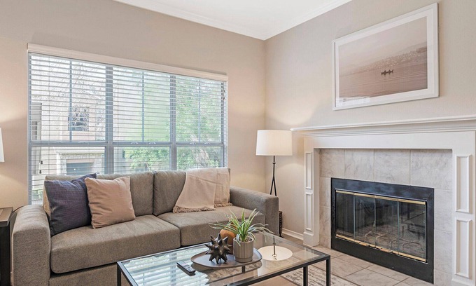 Far North Dallas Apartamento | Modern Apartment in Prime Location (ID3078X68)