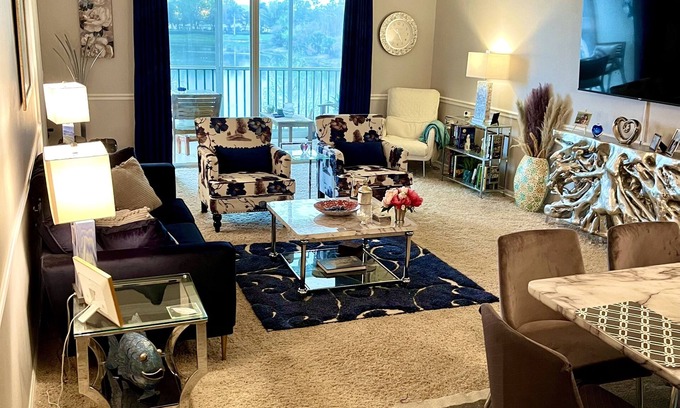 Biggar Apartamento | Modern apartment in famous gated Legends Country Club in Fort Myers, Fl.