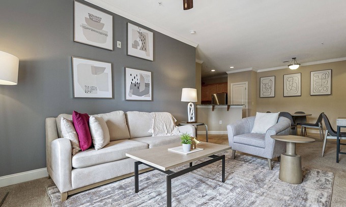 Greensboro Apartamento | Modern Apartment in Prime Location (ID8780X09)