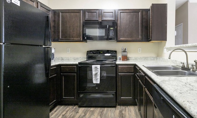 Jamestown Apartamento | Modern Apartment in Prime Location (ID8560X36)