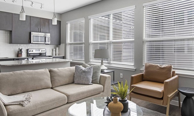 Terrell Heights Apartamento | Modern Apartment in Prime Location (ID5352X19)