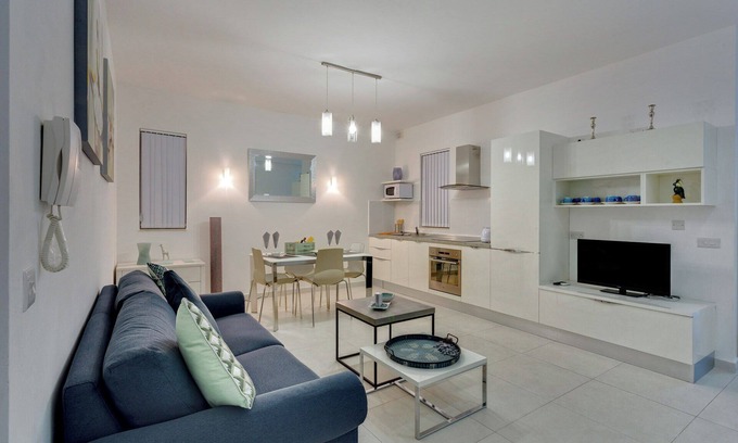 Il-Balluta Apartamento | Modern Apartment Top Location Perfect for Families
