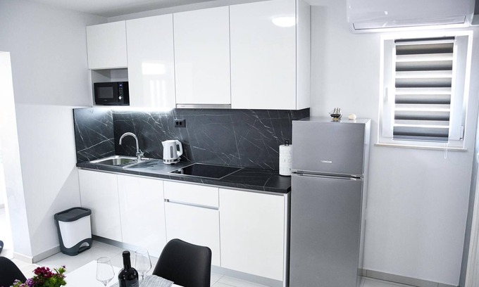 Znjan Apartamento | Modern apartment on a walking distance to the beach