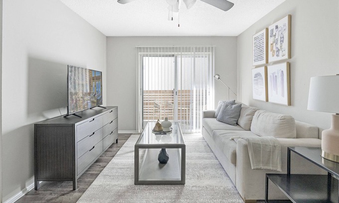 St. Petersburg - Clearwater Apartamento | Modern Apartment in Prime Location (ID1213X949)