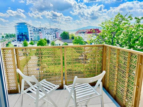 Wiener Neudorf Apartamento | Modern Apartment with Balcony near SCS