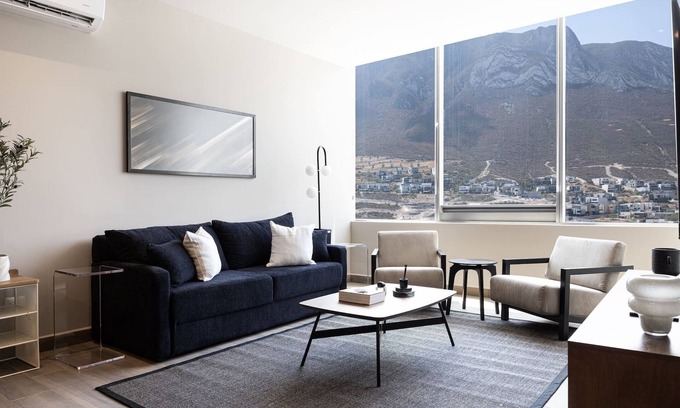 Monterrey Apartamento | Modern Apartment with City Views and Pool Access