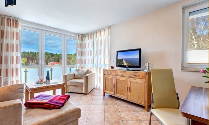 Ueckeritz Apartamento | Modern apartment with balcony - only 800 m to the beach