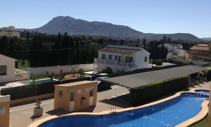 Denia Apartamento | Modern apartment with pool that sleeps up to 3 people 400m from the sandy beach.