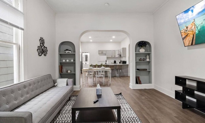 Herron Morton Casa | Modern Apt. | Downtown Charm | Ideal Location