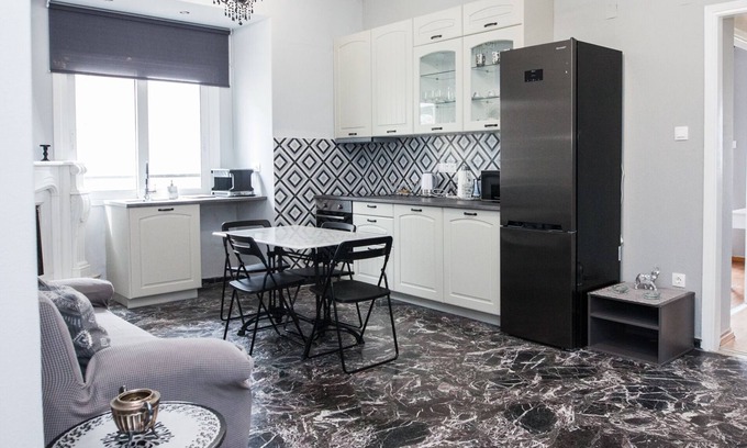 Galatsi Apartamento | Modern apt with Increbilbe Athens Views