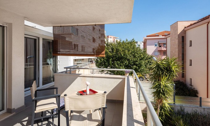 Bacvice Apartamento | Modern apt with terrace 4 min walk to the beach