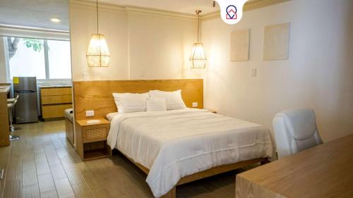 La Cruz Apartamento | Modern Apt with Workspace in Central Queretaro