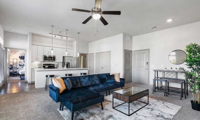 Montopolis Apartamento | Modern Austin 2BR 2B Unit with Pool,Parking & WiFi