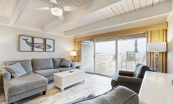 Midtown Ocean City Casa | Modern Beach Condo w/Private Washer/Dryer, Free WiFi, Central AC, & Balcony