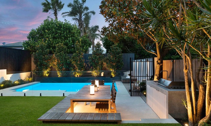 North Curl Curl Casa | Modern Beach House: 3 minutos a pie de la playa y 9 minutos a pie de tiendas / restaurantes